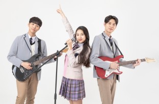 음악 밴드 연습실 스케치, 합주와 화음의 순간 이미지